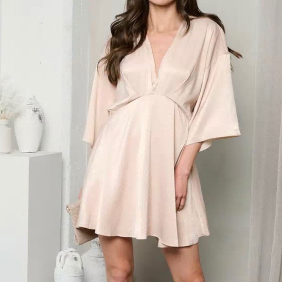 #79 Light pink silky romper - Picture 3 of 4